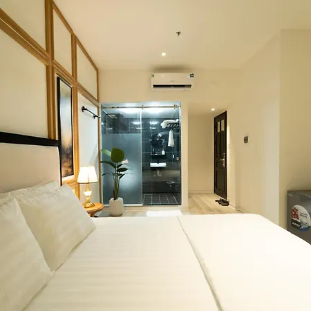 Khach San Gau Hotel